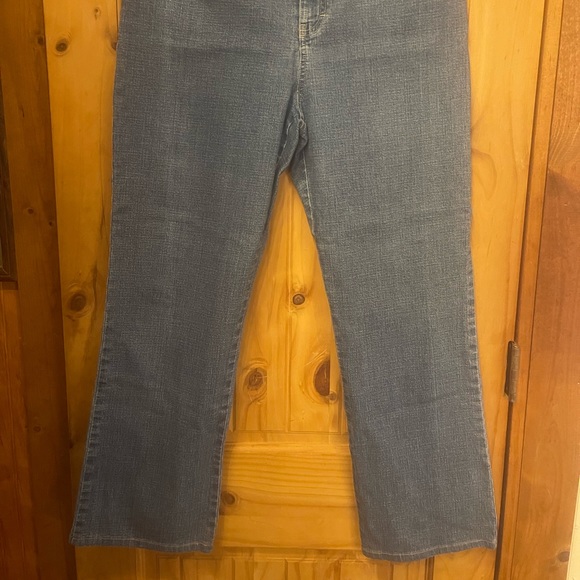 Gloria Vanderbilt jeans - Picture 7 of 7